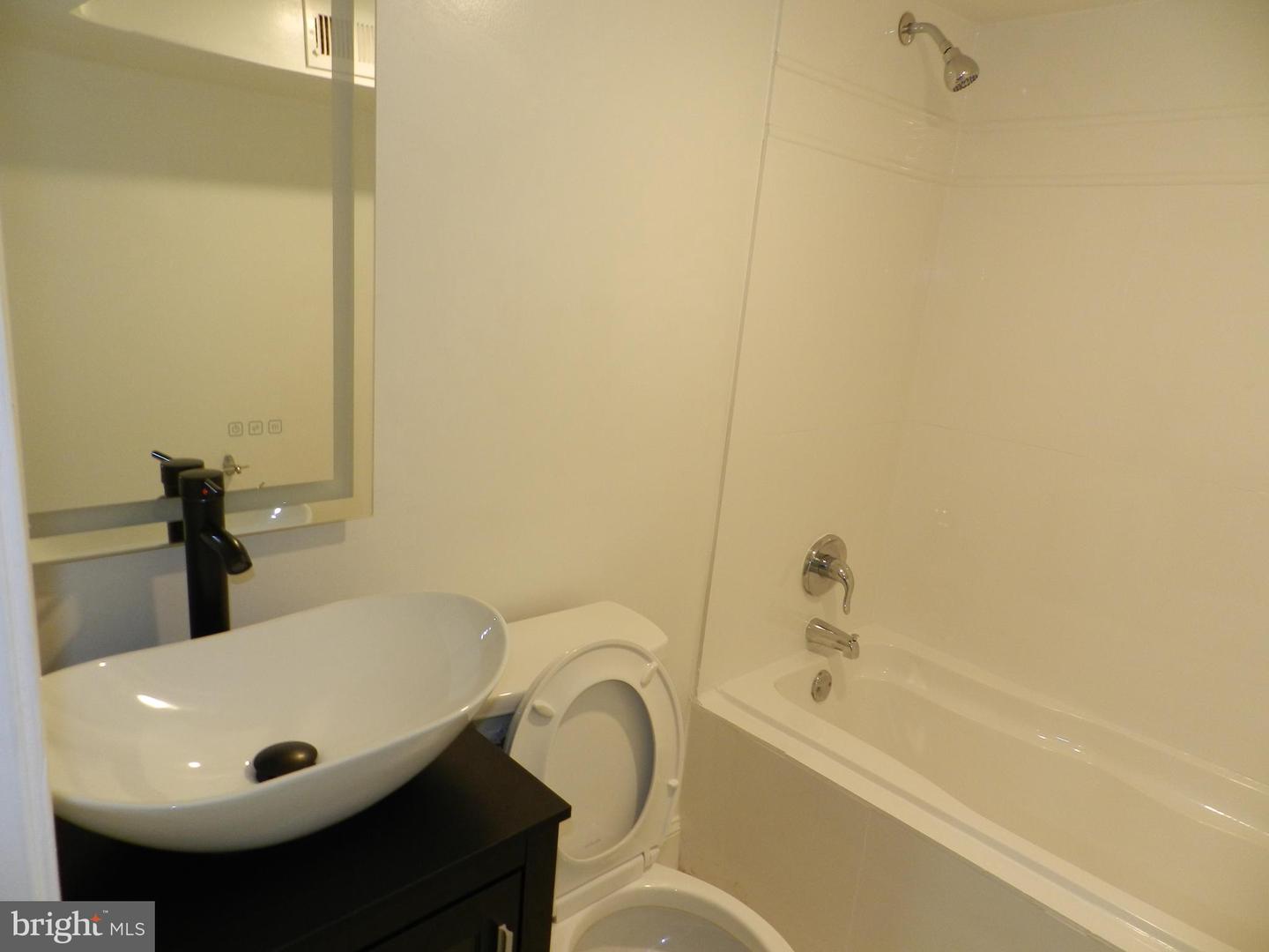 4325 HALLEY TER SE #101, WASHINGTON, District Of Columbia 20032, 2 Bedrooms Bedrooms, ,2 BathroomsBathrooms,Residential,For sale,4325 HALLEY TER SE #101,DCDC2226010 MLS # DCDC2226010