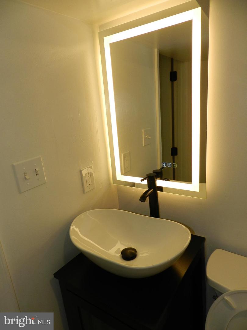 4325 HALLEY TER SE #101, WASHINGTON, District Of Columbia 20032, 2 Bedrooms Bedrooms, ,2 BathroomsBathrooms,Residential,For sale,4325 HALLEY TER SE #101,DCDC2226010 MLS # DCDC2226010