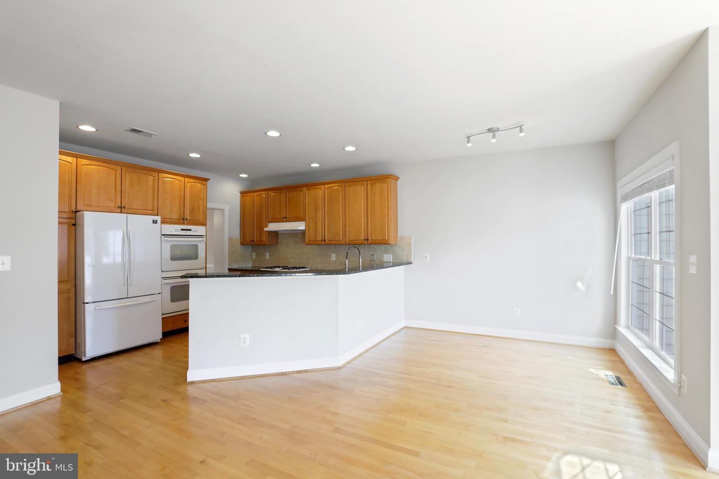 19883 NAPLES LAKES TER, ASHBURN, Virginia 20147, 4 Bedrooms Bedrooms, ,3 BathroomsBathrooms,Residential,For sale,19883 NAPLES LAKES TER,VALO2108504 MLS # VALO2108504
