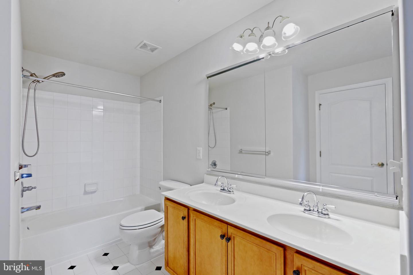 19883 NAPLES LAKES TER, ASHBURN, Virginia 20147, 4 Bedrooms Bedrooms, ,3 BathroomsBathrooms,Residential,For sale,19883 NAPLES LAKES TER,VALO2108504 MLS # VALO2108504