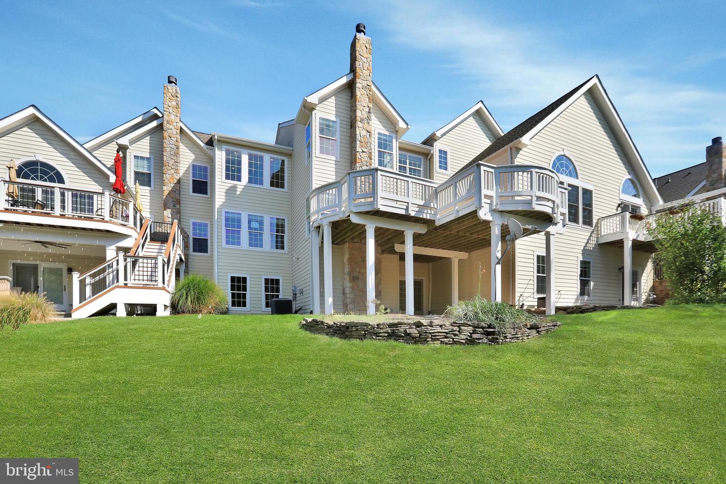 19883 NAPLES LAKES TER, ASHBURN, Virginia 20147, 4 Bedrooms Bedrooms, ,3 BathroomsBathrooms,Residential,For sale,19883 NAPLES LAKES TER,VALO2108504 MLS # VALO2108504