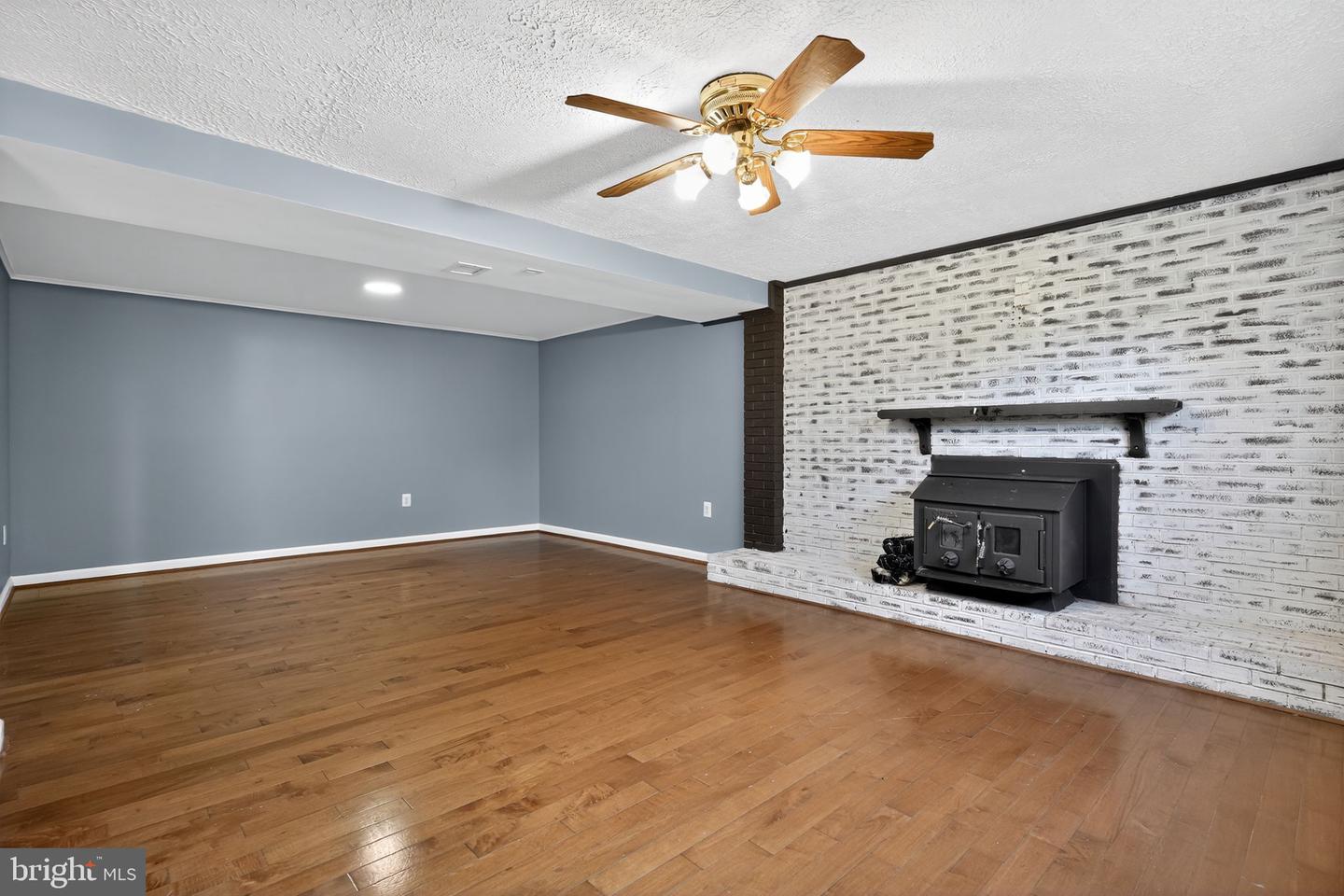 4736 KIRKDALE DR, WOODBRIDGE, Virginia 22193, 4 Bedrooms Bedrooms, ,3 BathroomsBathrooms,Residential,For sale,4736 KIRKDALE DR,VAPW2105692 MLS # VAPW2105692
