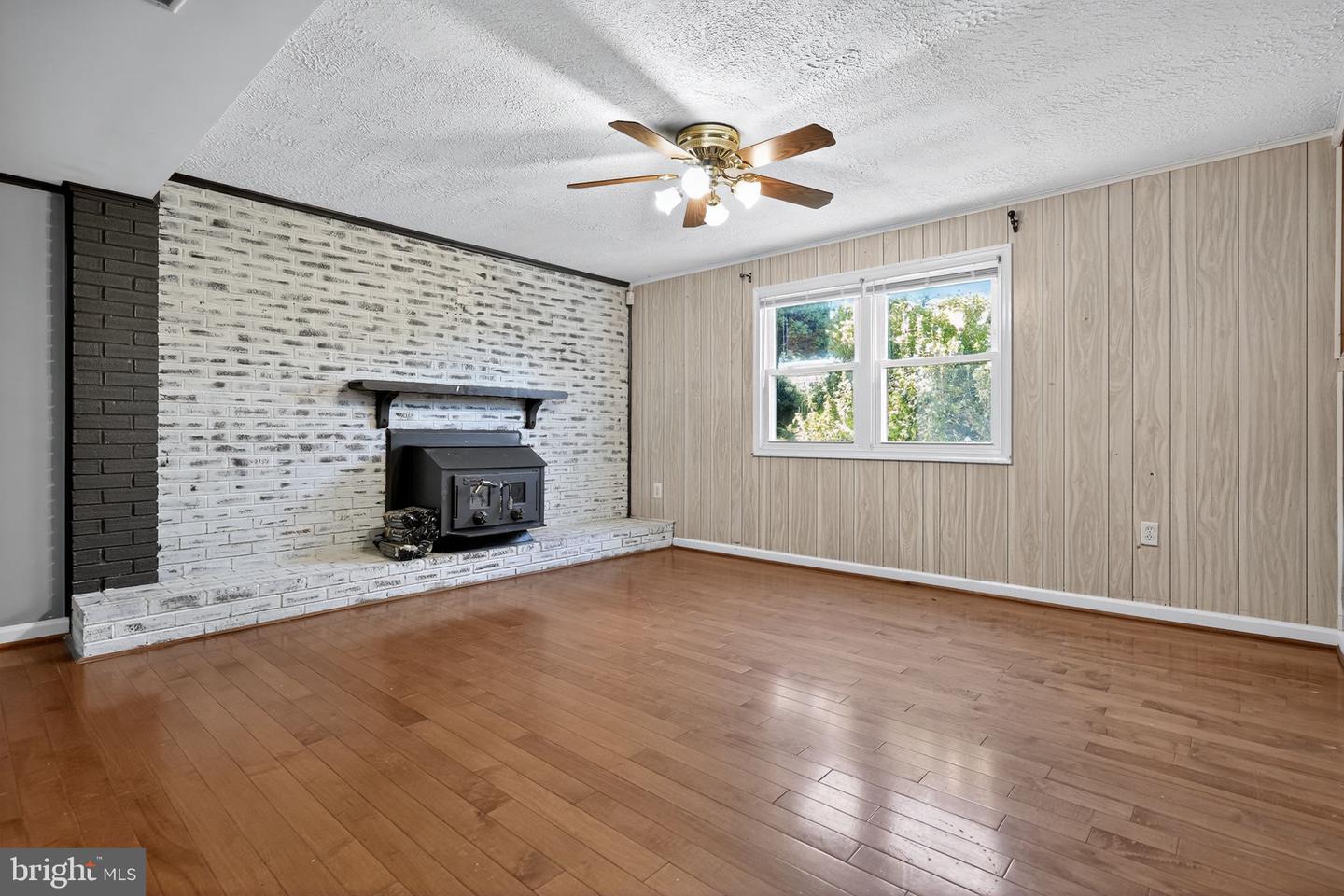 4736 KIRKDALE DR, WOODBRIDGE, Virginia 22193, 4 Bedrooms Bedrooms, ,3 BathroomsBathrooms,Residential,For sale,4736 KIRKDALE DR,VAPW2105692 MLS # VAPW2105692