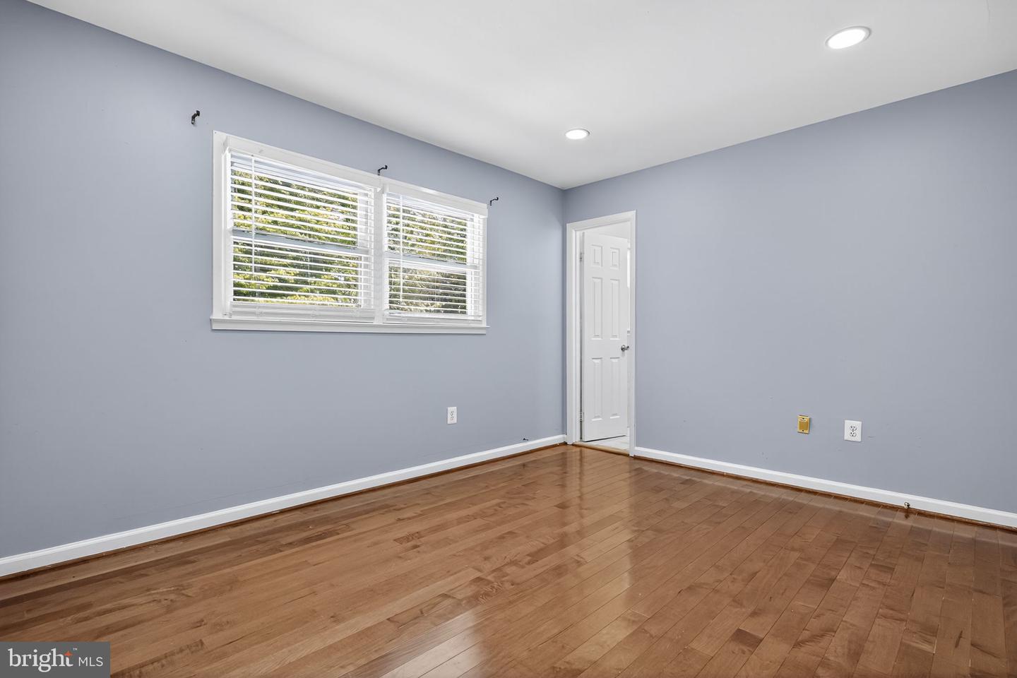 4736 KIRKDALE DR, WOODBRIDGE, Virginia 22193, 4 Bedrooms Bedrooms, ,3 BathroomsBathrooms,Residential,For sale,4736 KIRKDALE DR,VAPW2105692 MLS # VAPW2105692