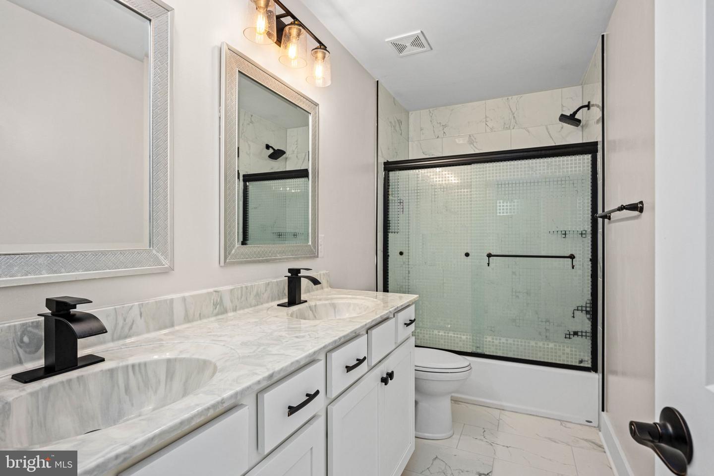 13201 BROOKE RIDGE LN, SPOTSYLVANIA, Virginia 22551, 5 Bedrooms Bedrooms, ,4 BathroomsBathrooms,Residential,For sale,13201 BROOKE RIDGE LN,VASP2036810 MLS # VASP2036810