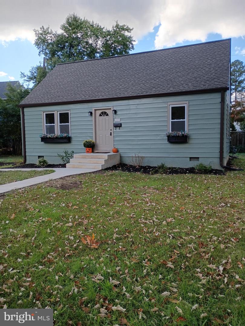 2834 BOLLING RD, FALLS CHURCH, Virginia 22042, 4 Bedrooms Bedrooms, ,2 BathroomsBathrooms,Residential,For sale,2834 BOLLING RD,VAFX2273590 MLS # VAFX2273590