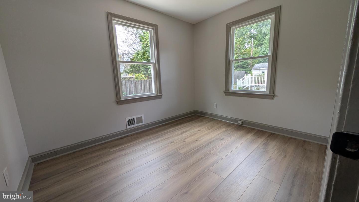 2834 BOLLING RD, FALLS CHURCH, Virginia 22042, 4 Bedrooms Bedrooms, ,2 BathroomsBathrooms,Residential,For sale,2834 BOLLING RD,VAFX2273590 MLS # VAFX2273590