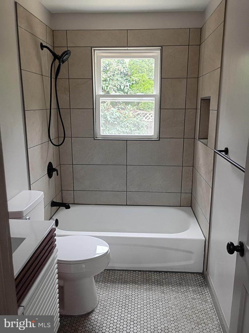 2834 BOLLING RD, FALLS CHURCH, Virginia 22042, 4 Bedrooms Bedrooms, ,2 BathroomsBathrooms,Residential,For sale,2834 BOLLING RD,VAFX2273590 MLS # VAFX2273590