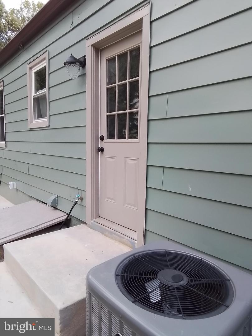 2834 BOLLING RD, FALLS CHURCH, Virginia 22042, 4 Bedrooms Bedrooms, ,2 BathroomsBathrooms,Residential,For sale,2834 BOLLING RD,VAFX2273590 MLS # VAFX2273590