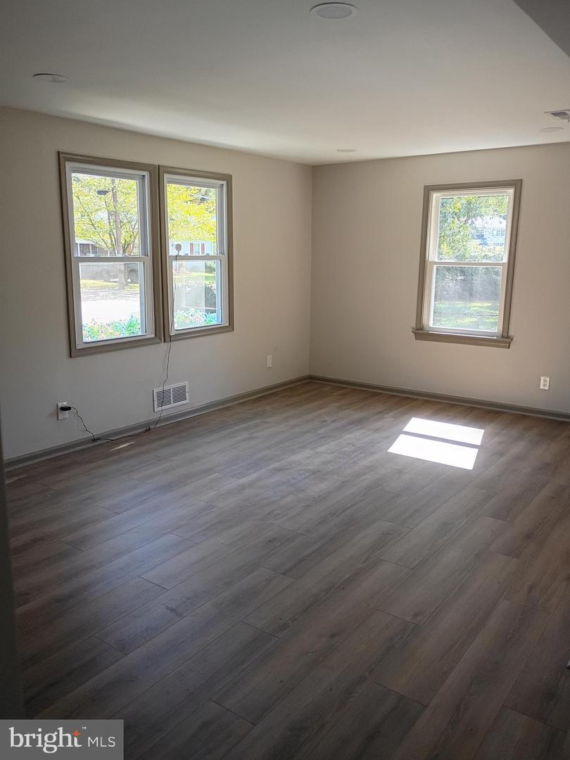 2834 BOLLING RD, FALLS CHURCH, Virginia 22042, 4 Bedrooms Bedrooms, ,2 BathroomsBathrooms,Residential,For sale,2834 BOLLING RD,VAFX2273590 MLS # VAFX2273590