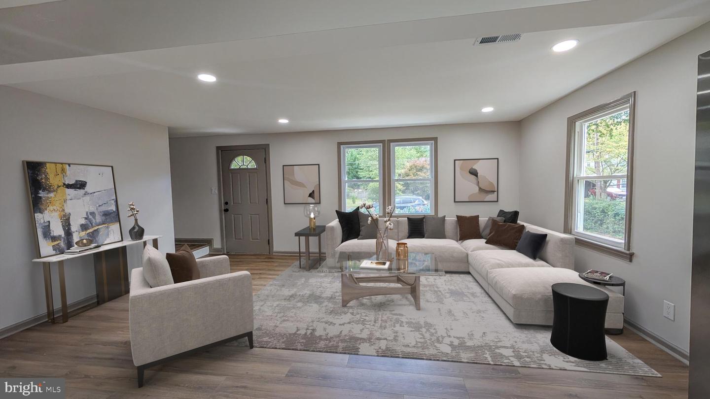 2834 BOLLING RD, FALLS CHURCH, Virginia 22042, 4 Bedrooms Bedrooms, ,2 BathroomsBathrooms,Residential,For sale,2834 BOLLING RD,VAFX2273590 MLS # VAFX2273590