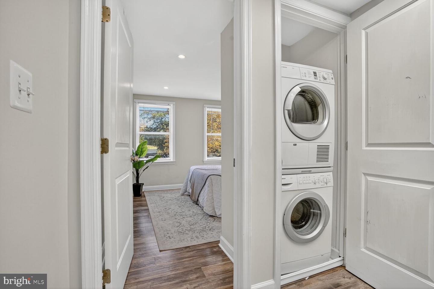 312 N HENRY ST #1/2, ALEXANDRIA, Virginia 22314, 2 Bedrooms Bedrooms, ,1 BathroomBathrooms,Residential,For sale,312 N HENRY ST #1/2,VAAX2050688 MLS # VAAX2050688