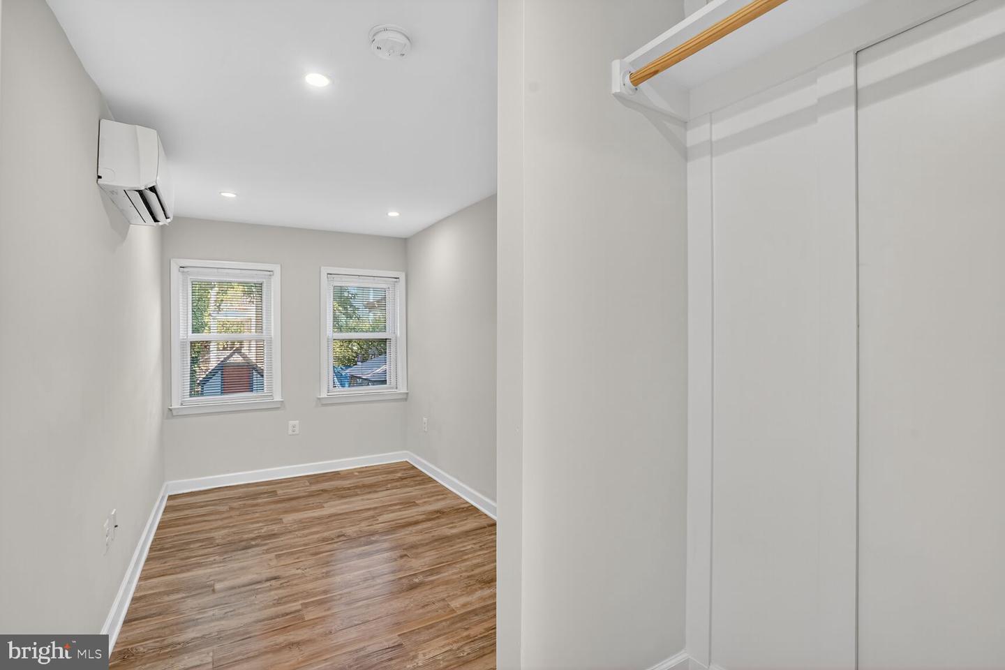 312 N HENRY ST #1/2, ALEXANDRIA, Virginia 22314, 2 Bedrooms Bedrooms, ,1 BathroomBathrooms,Residential,For sale,312 N HENRY ST #1/2,VAAX2050688 MLS # VAAX2050688