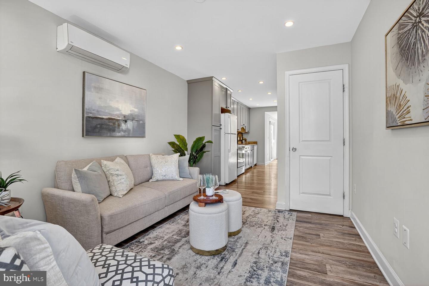 312 N HENRY ST #1/2, ALEXANDRIA, Virginia 22314, 2 Bedrooms Bedrooms, ,1 BathroomBathrooms,Residential,For sale,312 N HENRY ST #1/2,VAAX2050688 MLS # VAAX2050688