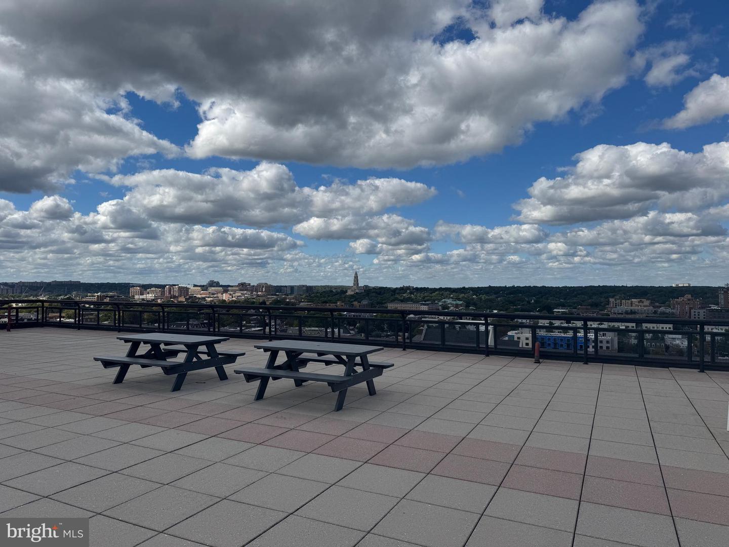 801 N PITT ST #401, ALEXANDRIA, Virginia 22314, ,1 BathroomBathrooms,Residential,For sale,801 N PITT ST #401,VAAX2050702 MLS # VAAX2050702