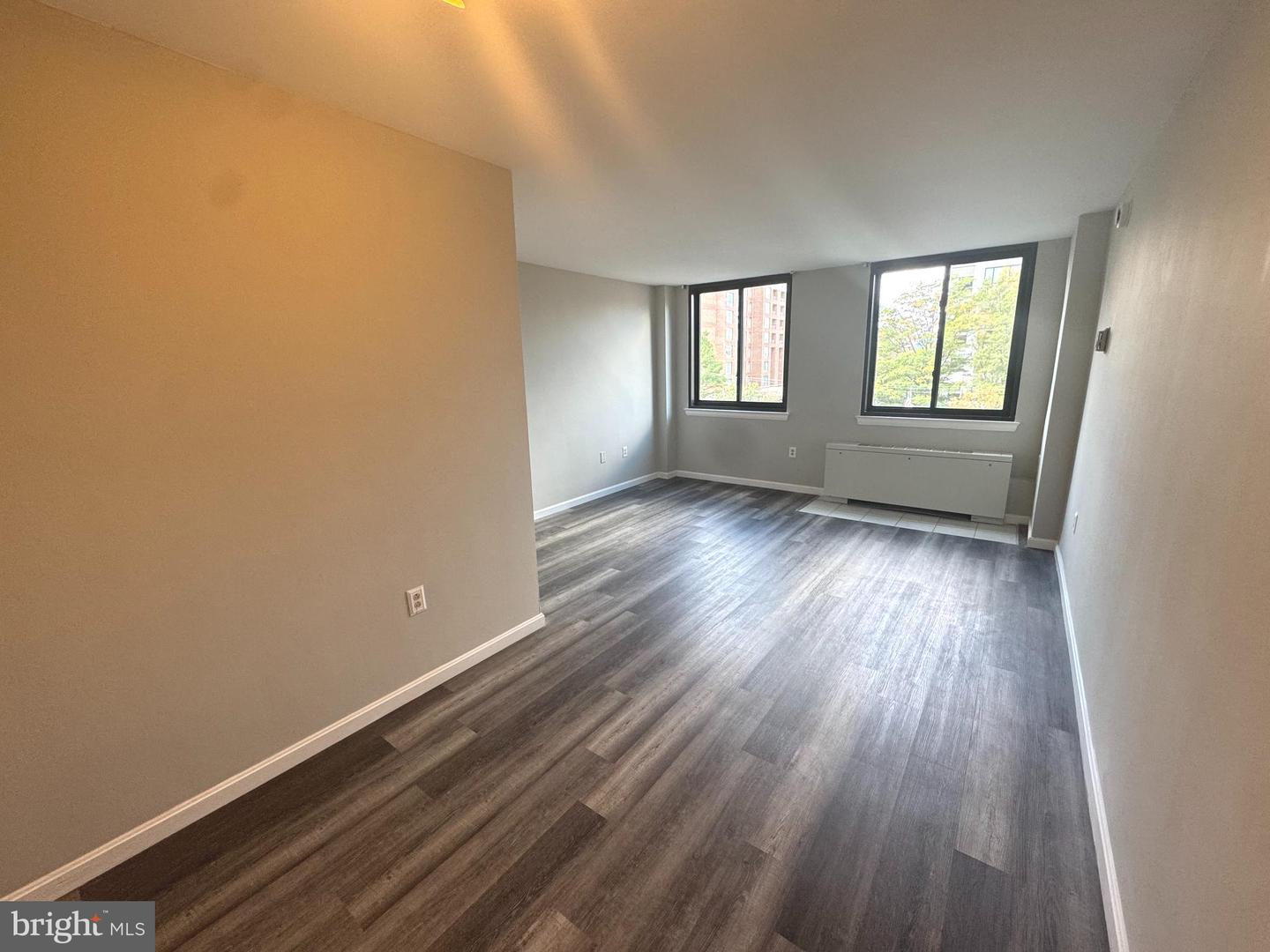 801 N PITT ST #401, ALEXANDRIA, Virginia 22314, ,1 BathroomBathrooms,Residential,For sale,801 N PITT ST #401,VAAX2050702 MLS # VAAX2050702