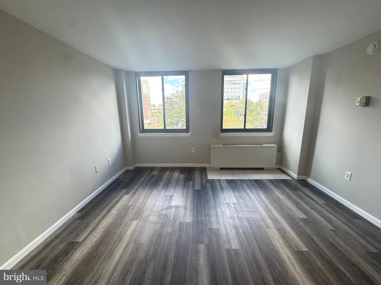 801 N PITT ST #401, ALEXANDRIA, Virginia 22314, ,1 BathroomBathrooms,Residential,For sale,801 N PITT ST #401,VAAX2050702 MLS # VAAX2050702