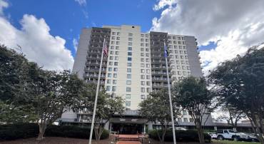 801 N PITT ST #401, ALEXANDRIA, Virginia 22314, ,1 BathroomBathrooms,Residential,For sale,801 N PITT ST #401,VAAX2050702 MLS # VAAX2050702