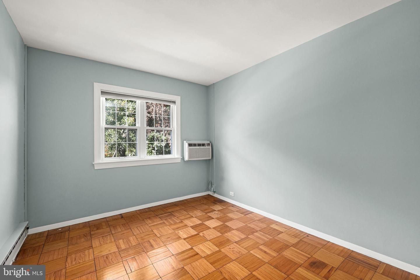 3519 VALLEY DR, ALEXANDRIA, Virginia 22302, 2 Bedrooms Bedrooms, ,1 BathroomBathrooms,Residential,For sale,3519 VALLEY DR,VAAX2050700 MLS # VAAX2050700