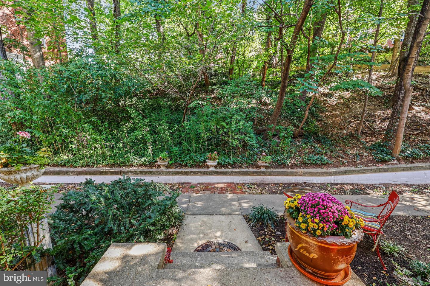 3519 VALLEY DR, ALEXANDRIA, Virginia 22302, 2 Bedrooms Bedrooms, ,1 BathroomBathrooms,Residential,For sale,3519 VALLEY DR,VAAX2050700 MLS # VAAX2050700