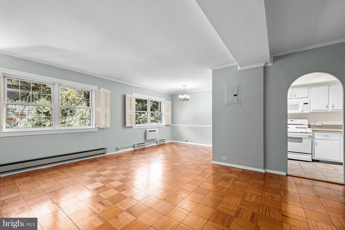 3519 VALLEY DR, ALEXANDRIA, Virginia 22302, 2 Bedrooms Bedrooms, ,1 BathroomBathrooms,Residential,For sale,3519 VALLEY DR,VAAX2050700 MLS # VAAX2050700