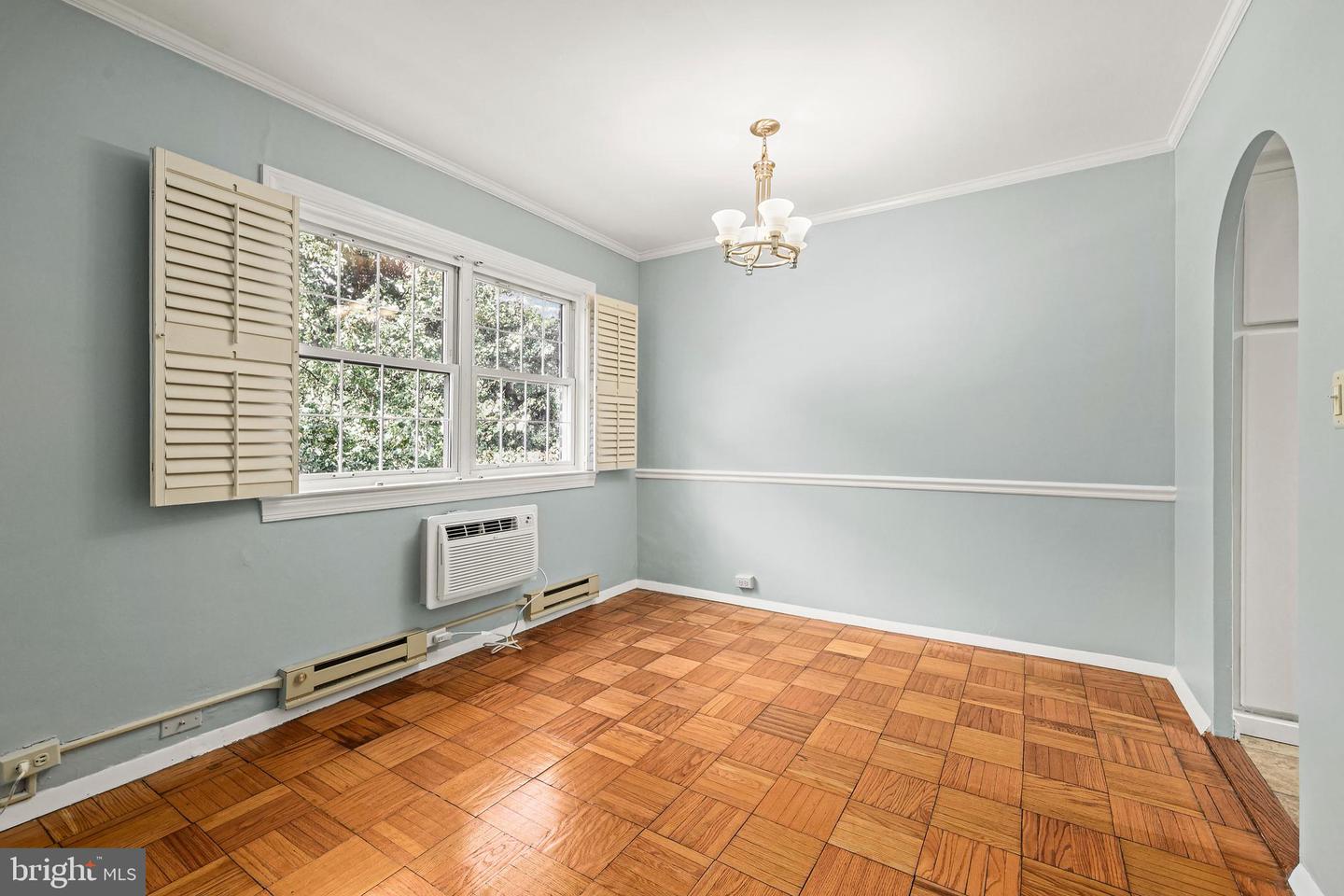 3519 VALLEY DR, ALEXANDRIA, Virginia 22302, 2 Bedrooms Bedrooms, ,1 BathroomBathrooms,Residential,For sale,3519 VALLEY DR,VAAX2050700 MLS # VAAX2050700