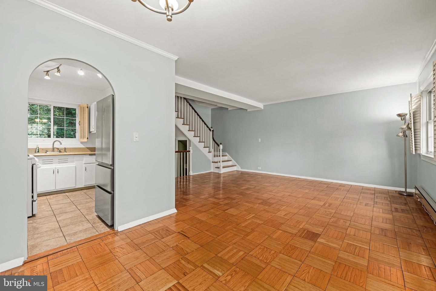 3519 VALLEY DR, ALEXANDRIA, Virginia 22302, 2 Bedrooms Bedrooms, ,1 BathroomBathrooms,Residential,For sale,3519 VALLEY DR,VAAX2050700 MLS # VAAX2050700