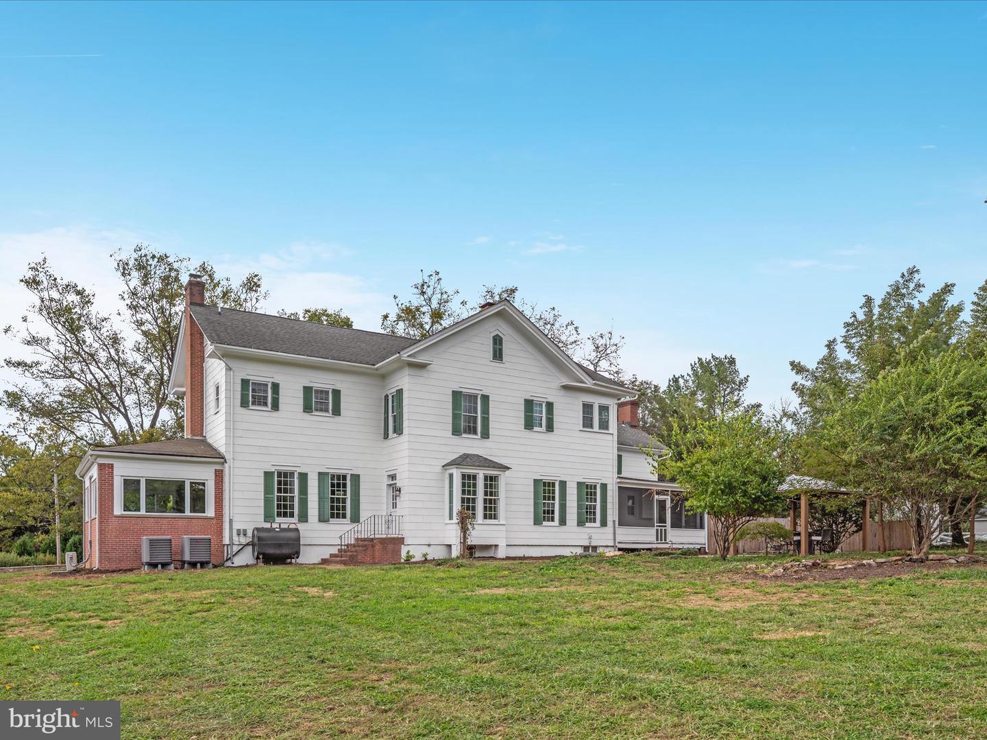 1302 WINCHESTER PIKE, FRONT ROYAL, Virginia 22630, 5 Bedrooms Bedrooms, ,4 BathroomsBathrooms,Residential,For sale,1302 WINCHESTER PIKE,VAWR2012532 MLS # VAWR2012532