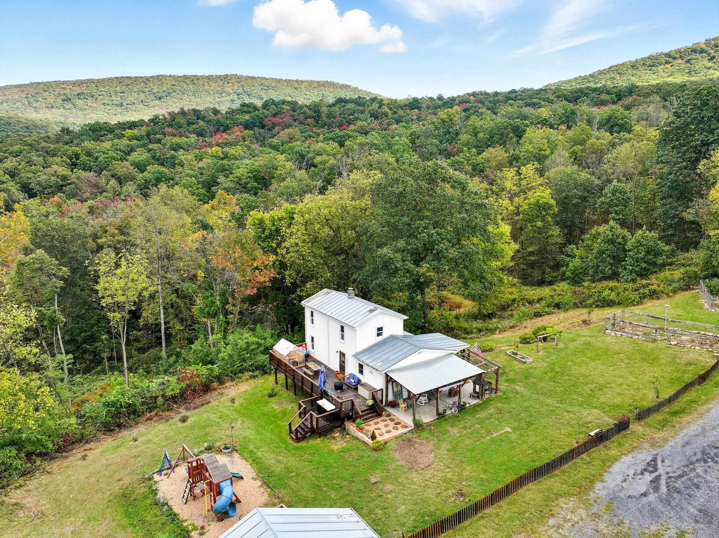 1855 E LEE HWY, NEW MARKET, Virginia 22844, 3 Bedrooms Bedrooms, ,3 BathroomsBathrooms,Residential,1855 E LEE HWY,670013 MLS # 670013