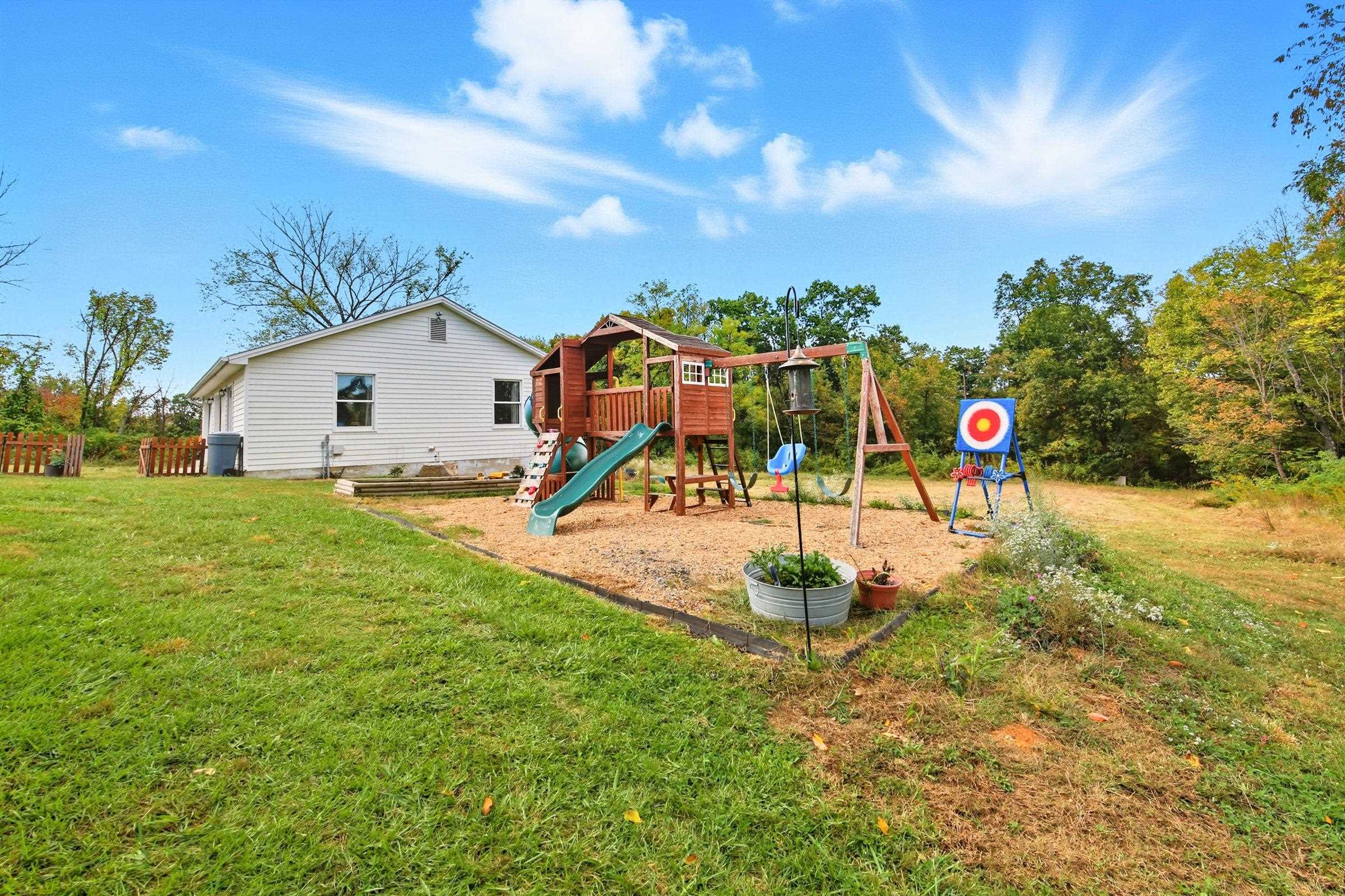 1855 E LEE HWY, NEW MARKET, Virginia 22844, 3 Bedrooms Bedrooms, ,3 BathroomsBathrooms,Residential,1855 E LEE HWY,670013 MLS # 670013