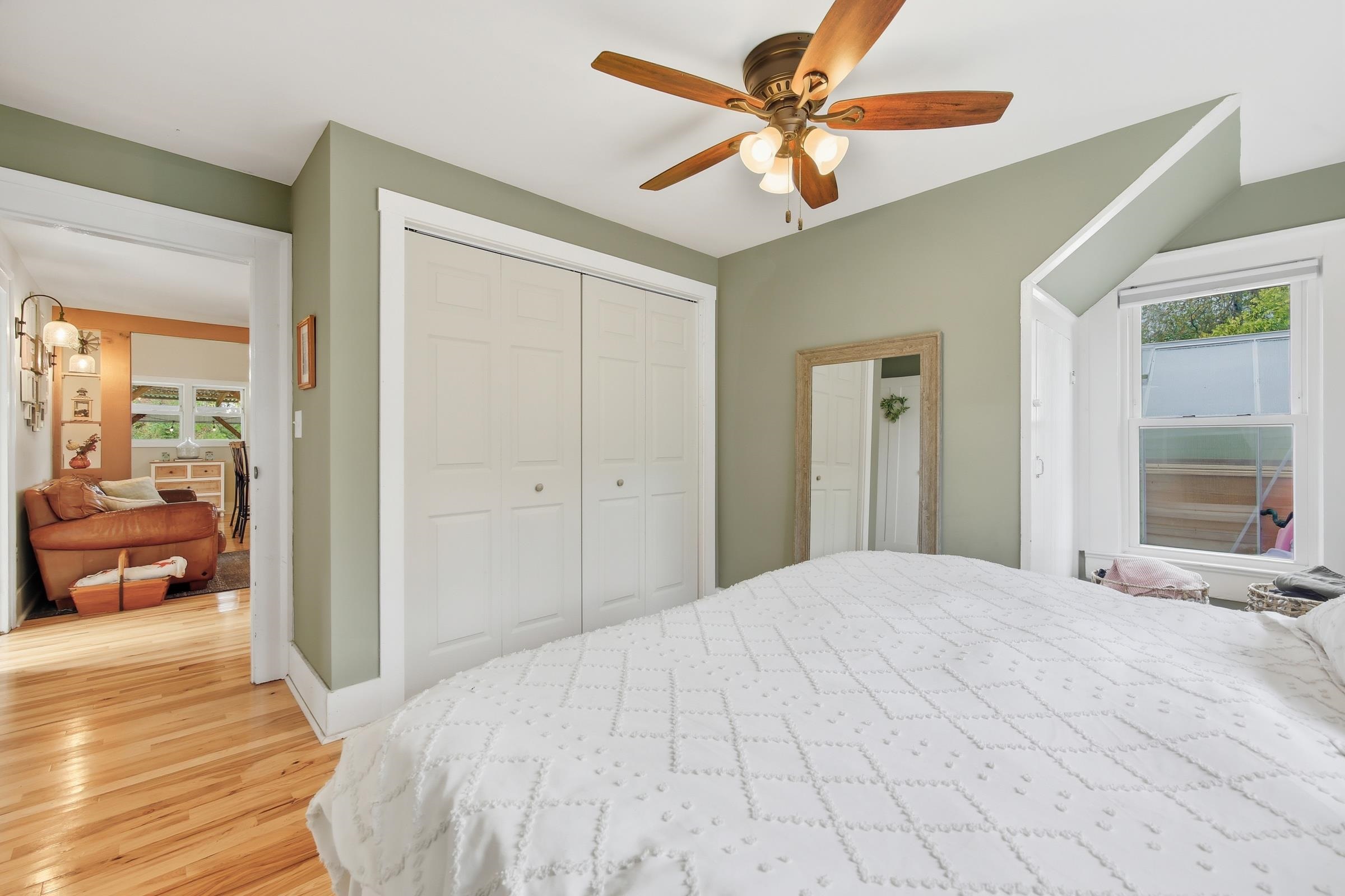 1855 E LEE HWY, NEW MARKET, Virginia 22844, 3 Bedrooms Bedrooms, ,3 BathroomsBathrooms,Residential,1855 E LEE HWY,670013 MLS # 670013