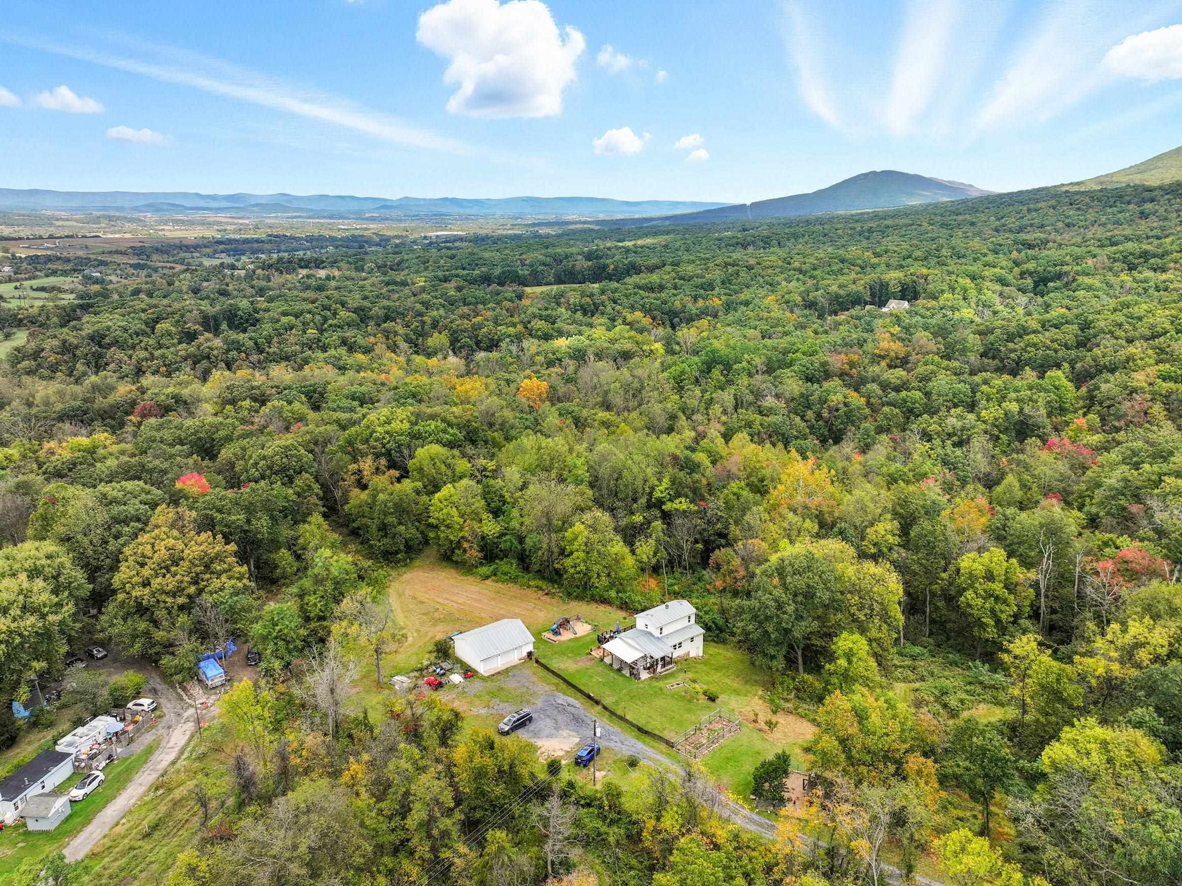 1855 E LEE HWY, NEW MARKET, Virginia 22844, 3 Bedrooms Bedrooms, ,3 BathroomsBathrooms,Residential,1855 E LEE HWY,670013 MLS # 670013