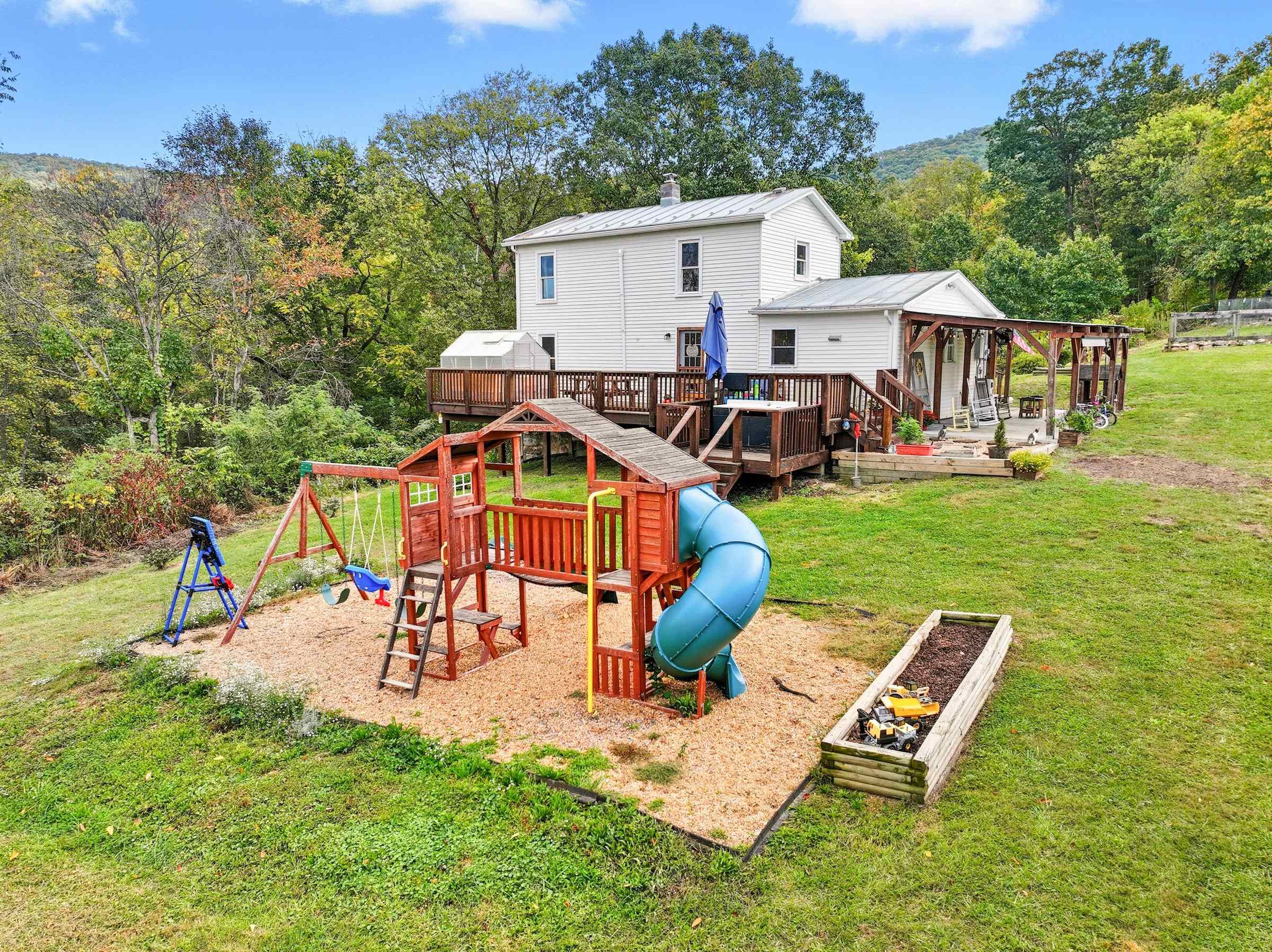 1855 E LEE HWY, NEW MARKET, Virginia 22844, 3 Bedrooms Bedrooms, ,3 BathroomsBathrooms,Residential,1855 E LEE HWY,670013 MLS # 670013