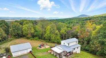 1855 E LEE HWY, NEW MARKET, Virginia 22844, 3 Bedrooms Bedrooms, ,3 BathroomsBathrooms,Residential,1855 E LEE HWY,670013 MLS # 670013
