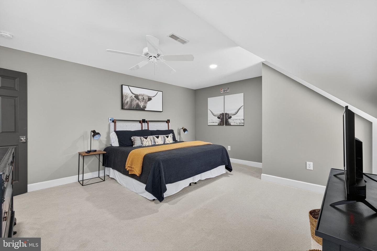 164 HIGHLAND, WILLIAMSBURG, Virginia 23188, 4 Bedrooms Bedrooms, 10 Rooms Rooms,3 BathroomsBathrooms,Residential,For sale,164 HIGHLAND,VAJC2000540 MLS # VAJC2000540