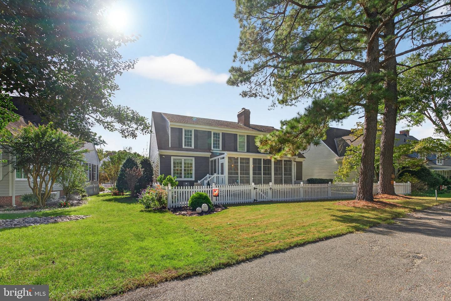 164 HIGHLAND, WILLIAMSBURG, Virginia 23188, 4 Bedrooms Bedrooms, 10 Rooms Rooms,3 BathroomsBathrooms,Residential,For sale,164 HIGHLAND,VAJC2000540 MLS # VAJC2000540