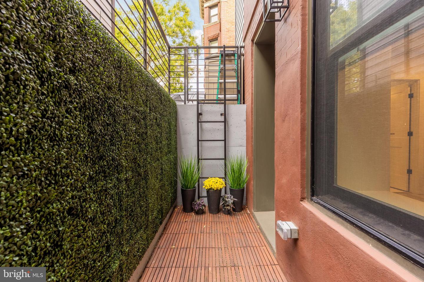 2829 13TH ST NW #1, WASHINGTON, District Of Columbia 20009, 2 Bedrooms Bedrooms, ,2 BathroomsBathrooms,Residential,For sale,2829 13TH ST NW #1,DCDC2226562 MLS # DCDC2226562