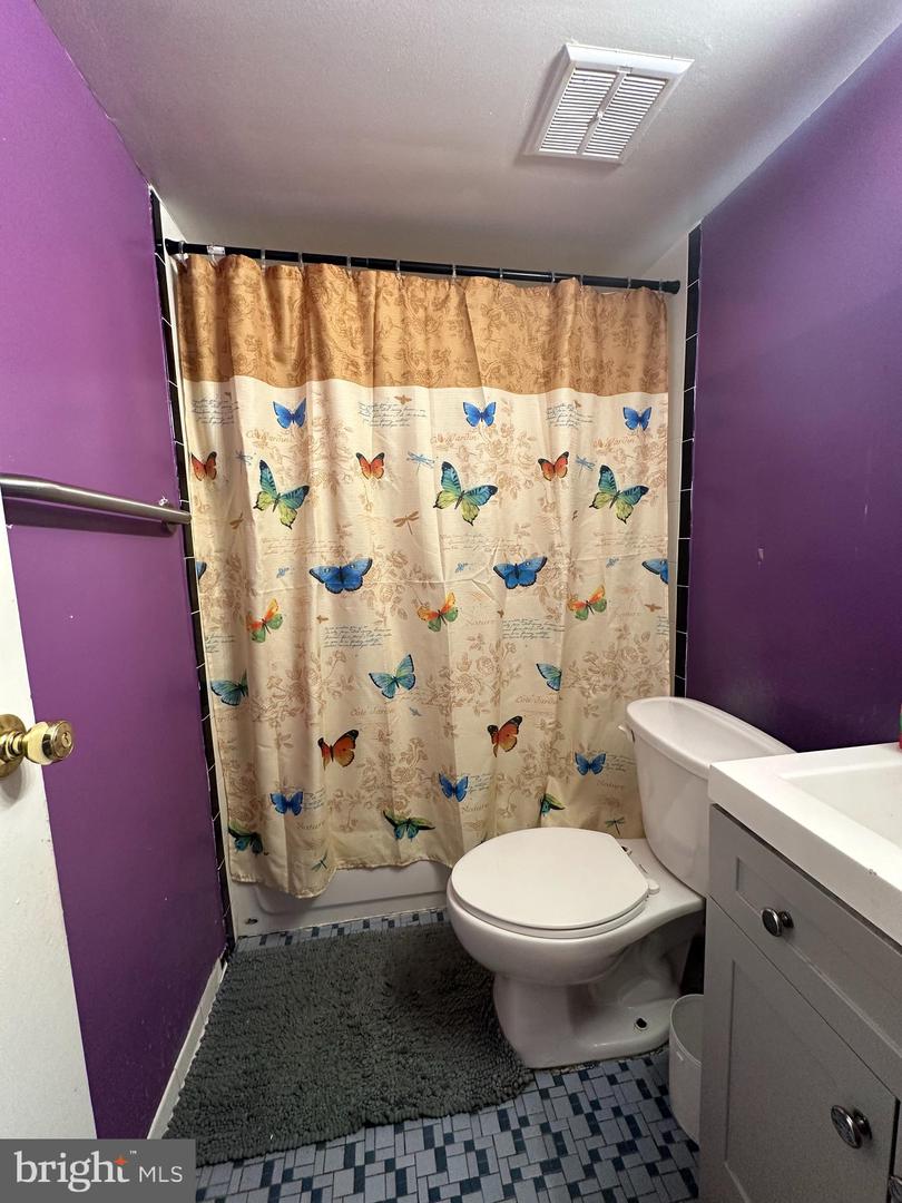 525 N ARMISTEAD ST #101, ALEXANDRIA, Virginia 22312, 3 Bedrooms Bedrooms, ,2 BathroomsBathrooms,Residential,For sale,525 N ARMISTEAD ST #101,VAAX2050718 MLS # VAAX2050718