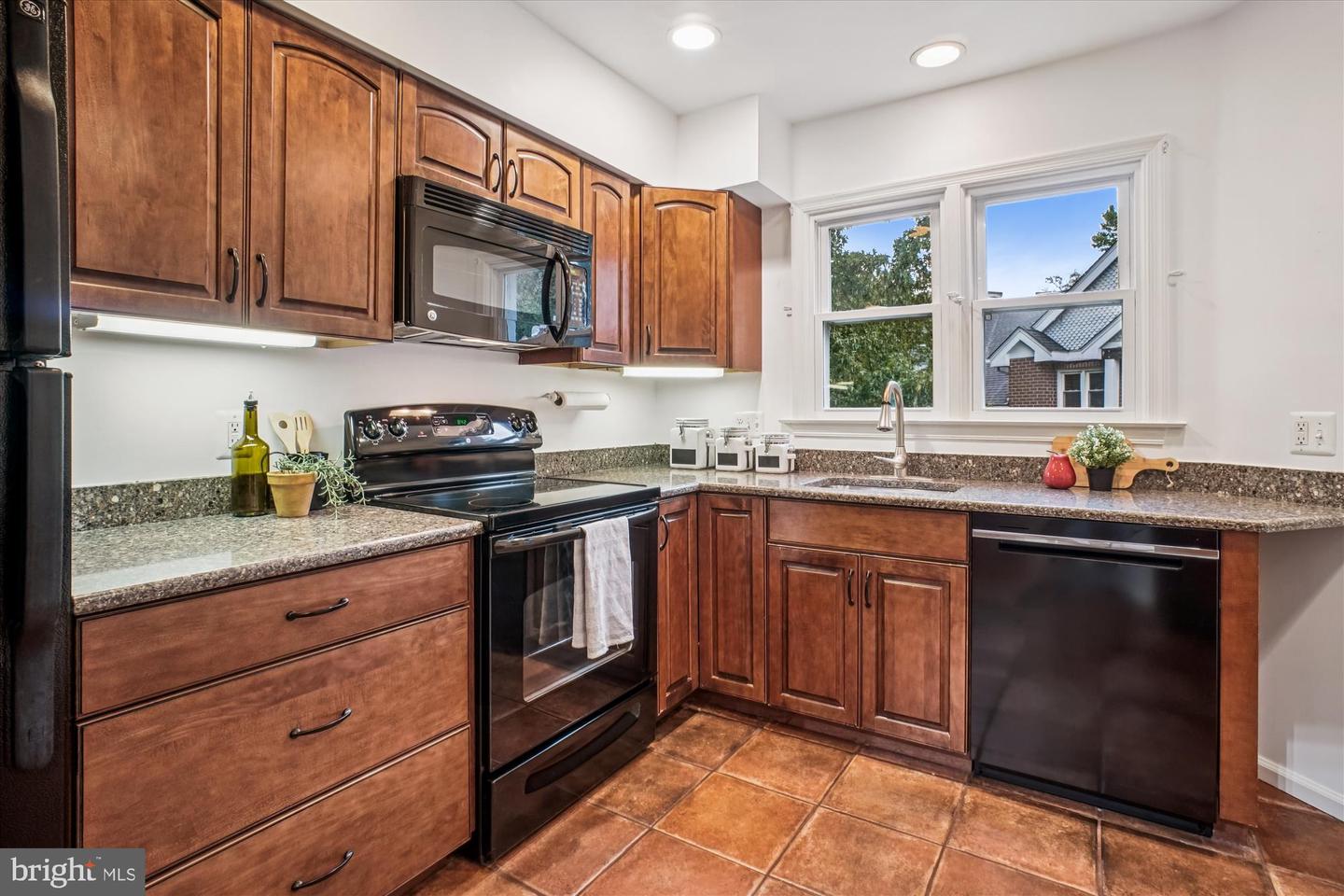 3153-K ANCHORWAY CT, FALLS CHURCH, Virginia 22042, 1 Bedroom Bedrooms, ,1 BathroomBathrooms,Residential,For sale,3153-K ANCHORWAY CT,VAFX2273910 MLS # VAFX2273910