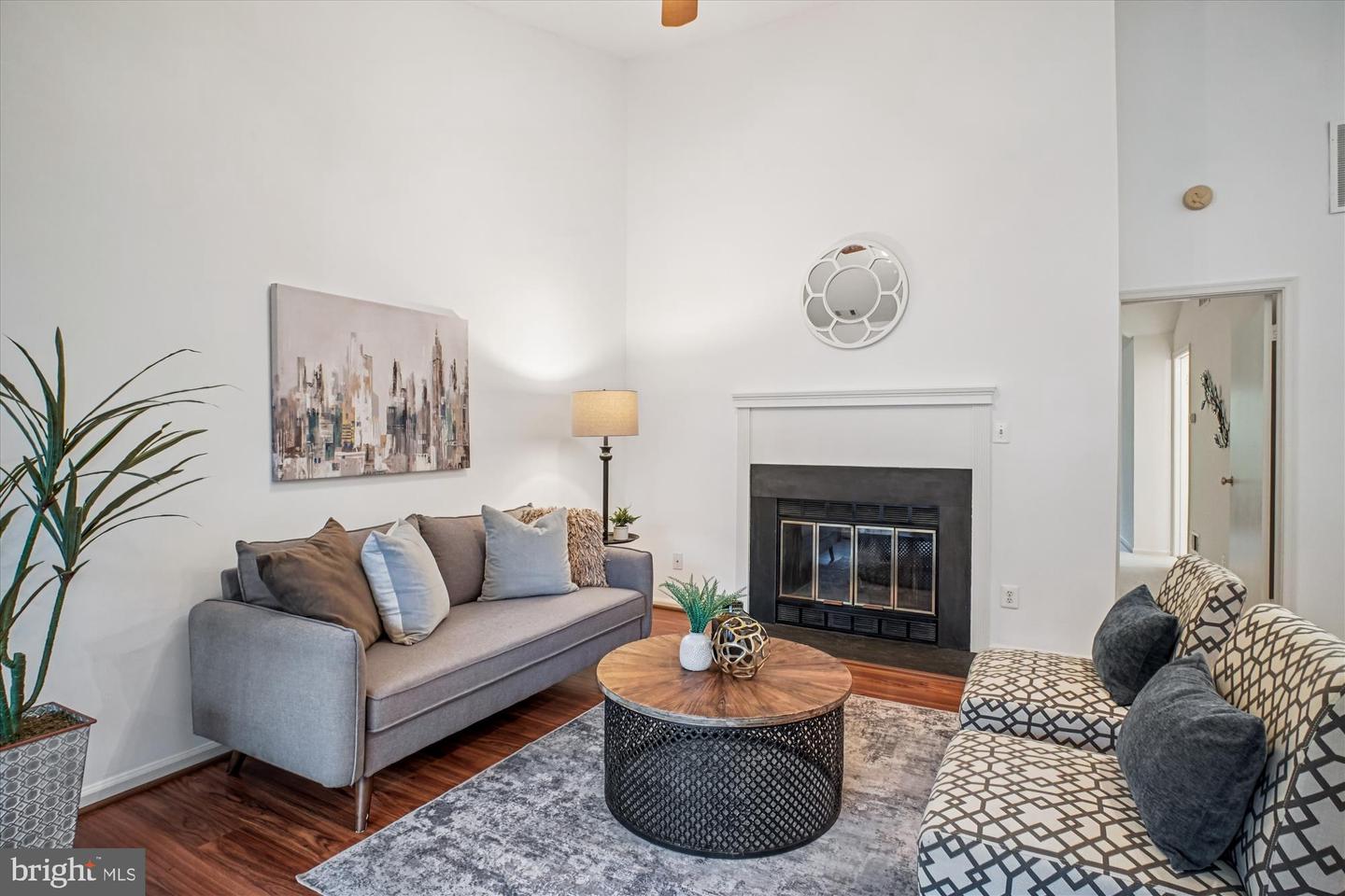 3153-K ANCHORWAY CT, FALLS CHURCH, Virginia 22042, 1 Bedroom Bedrooms, ,1 BathroomBathrooms,Residential,For sale,3153-K ANCHORWAY CT,VAFX2273910 MLS # VAFX2273910