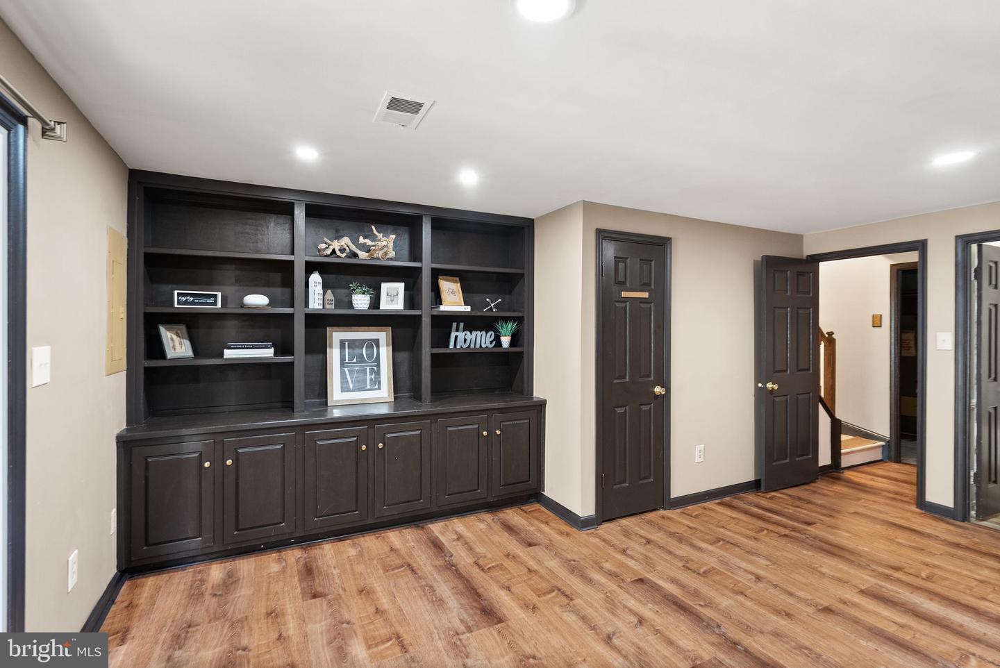 1700 QUIETREE DR, RESTON, Virginia 20194, 3 Bedrooms Bedrooms, ,2 BathroomsBathrooms,Residential,For sale,1700 QUIETREE DR,VAFX2273920 MLS # VAFX2273920