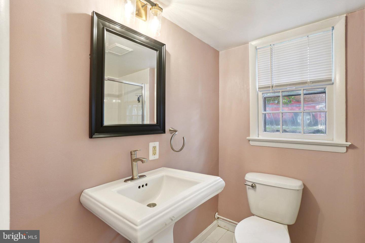 1913 COURTLAND RD, ALEXANDRIA, Virginia 22306, 4 Bedrooms Bedrooms, ,3 BathroomsBathrooms,Residential,For sale,1913 COURTLAND RD,VAFX2273924 MLS # VAFX2273924
