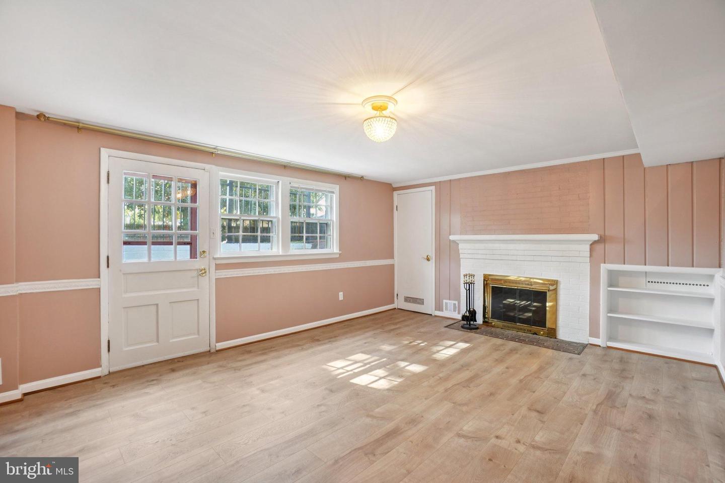 1913 COURTLAND RD, ALEXANDRIA, Virginia 22306, 4 Bedrooms Bedrooms, ,3 BathroomsBathrooms,Residential,For sale,1913 COURTLAND RD,VAFX2273924 MLS # VAFX2273924