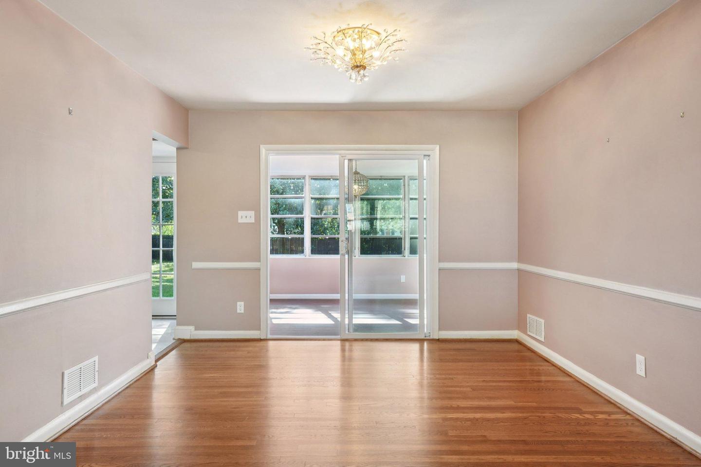 1913 COURTLAND RD, ALEXANDRIA, Virginia 22306, 4 Bedrooms Bedrooms, ,3 BathroomsBathrooms,Residential,For sale,1913 COURTLAND RD,VAFX2273924 MLS # VAFX2273924