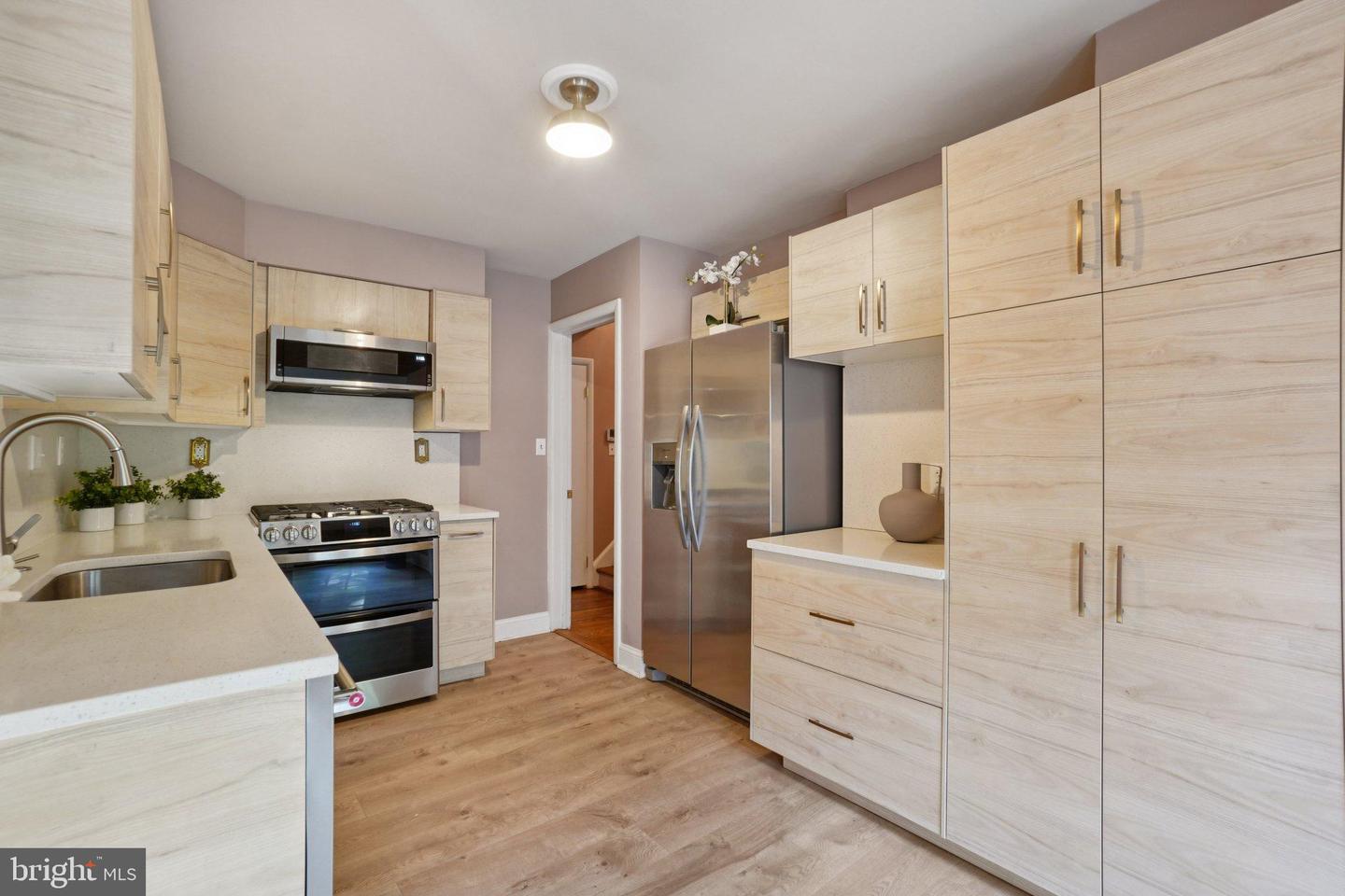 1913 COURTLAND RD, ALEXANDRIA, Virginia 22306, 4 Bedrooms Bedrooms, ,3 BathroomsBathrooms,Residential,For sale,1913 COURTLAND RD,VAFX2273924 MLS # VAFX2273924