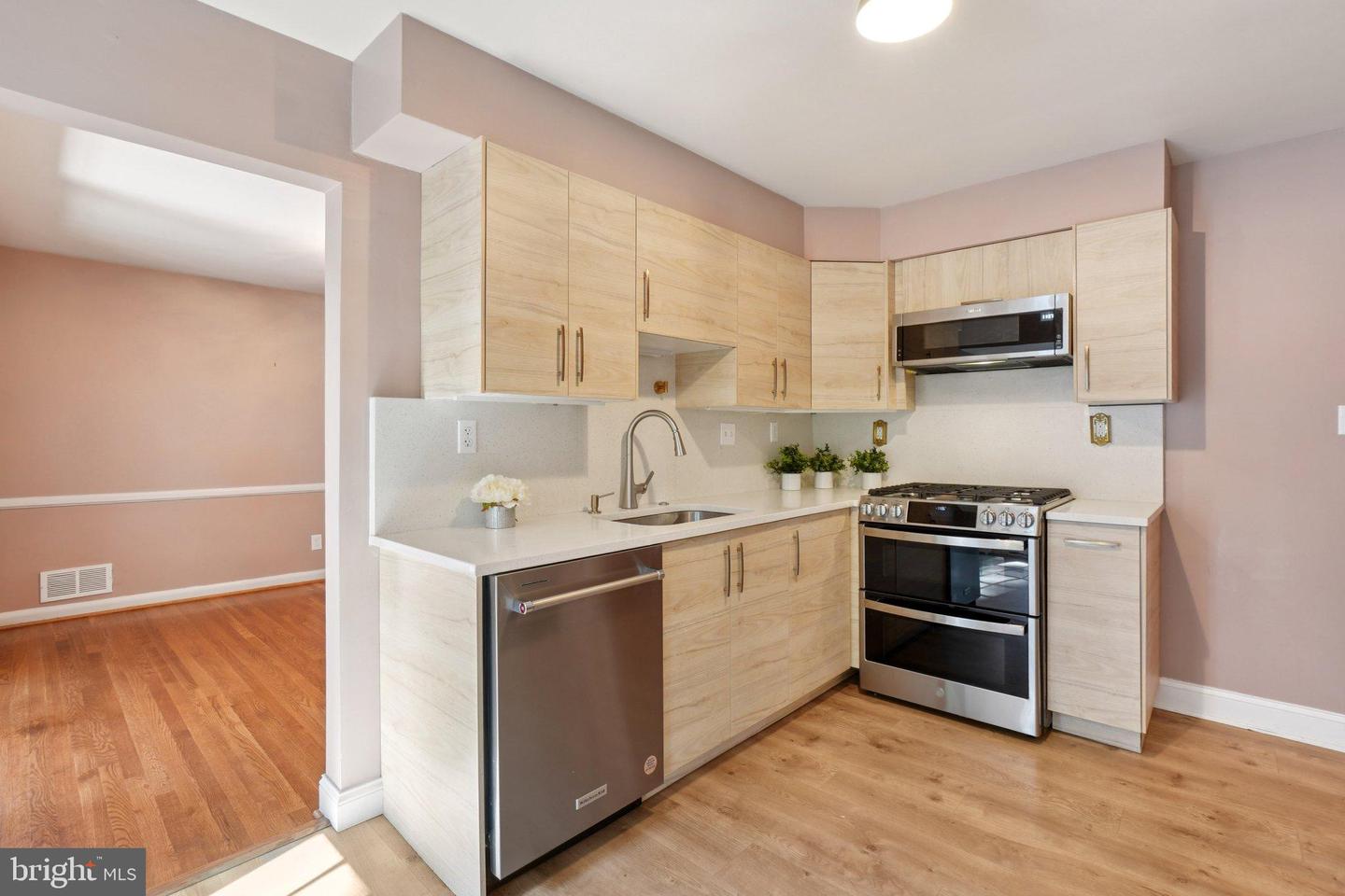 1913 COURTLAND RD, ALEXANDRIA, Virginia 22306, 4 Bedrooms Bedrooms, ,3 BathroomsBathrooms,Residential,For sale,1913 COURTLAND RD,VAFX2273924 MLS # VAFX2273924
