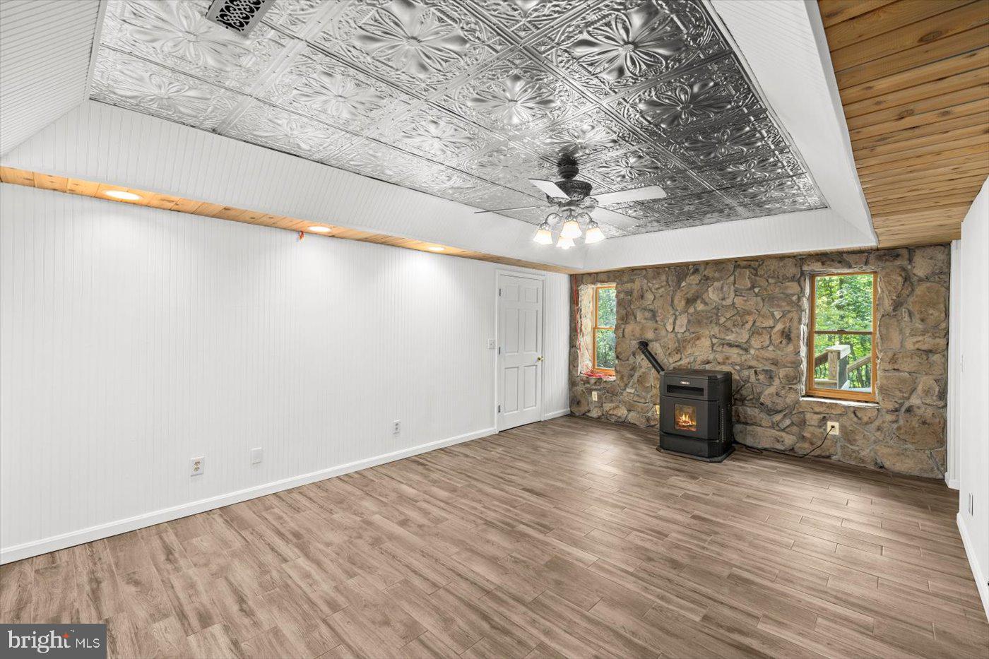 12905 SPOTSWOOD FURNACE RD, FREDERICKSBURG, Virginia 22407, 3 Bedrooms Bedrooms, ,2 BathroomsBathrooms,Residential,For sale,12905 SPOTSWOOD FURNACE RD,VASP2036848 MLS # VASP2036848