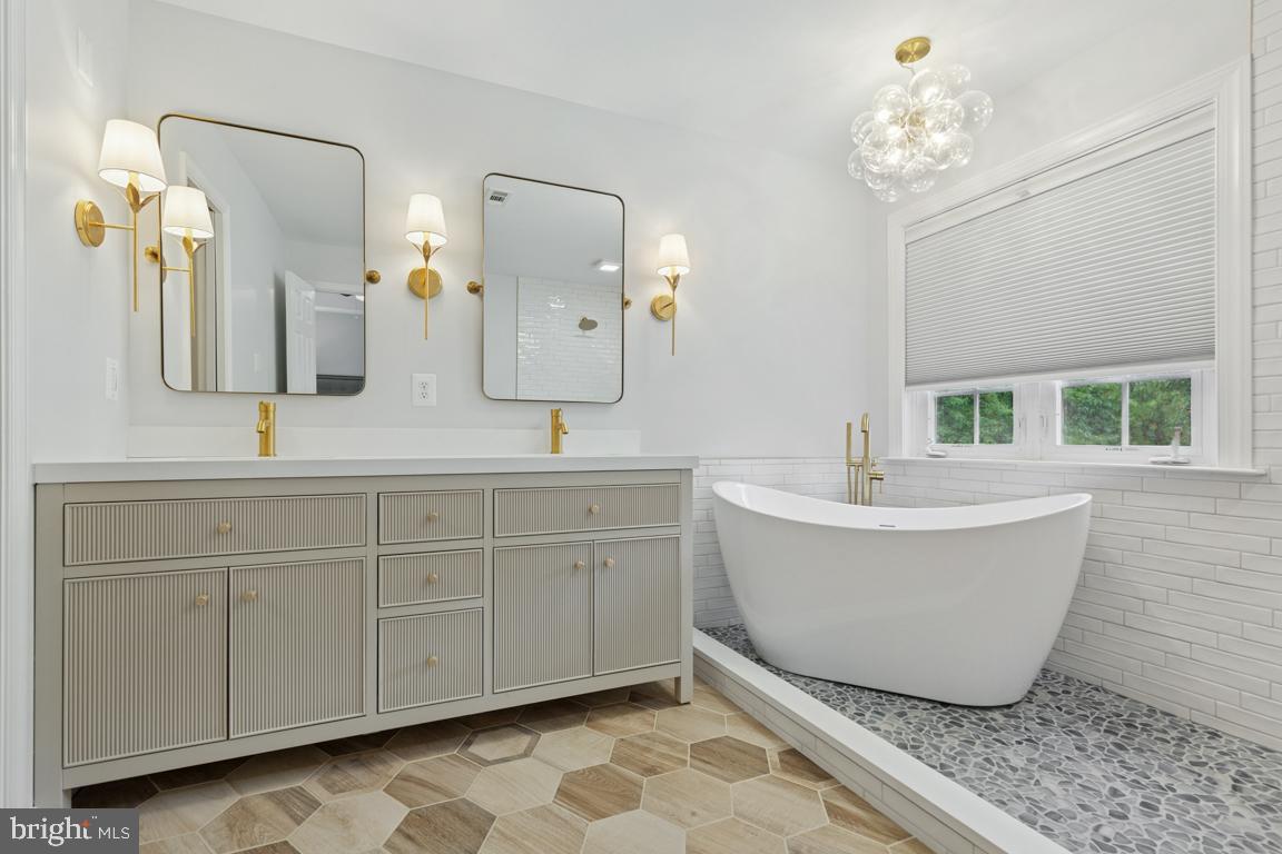 20310 BOWFONDS ST, ASHBURN, Virginia 20147, 4 Bedrooms Bedrooms, ,3 BathroomsBathrooms,Residential,For sale,20310 BOWFONDS ST,VALO2108730 MLS # VALO2108730