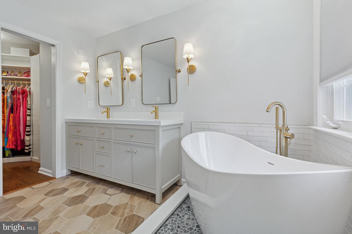 20310 BOWFONDS ST, ASHBURN, Virginia 20147, 4 Bedrooms Bedrooms, ,3 BathroomsBathrooms,Residential,For sale,20310 BOWFONDS ST,VALO2108730 MLS # VALO2108730