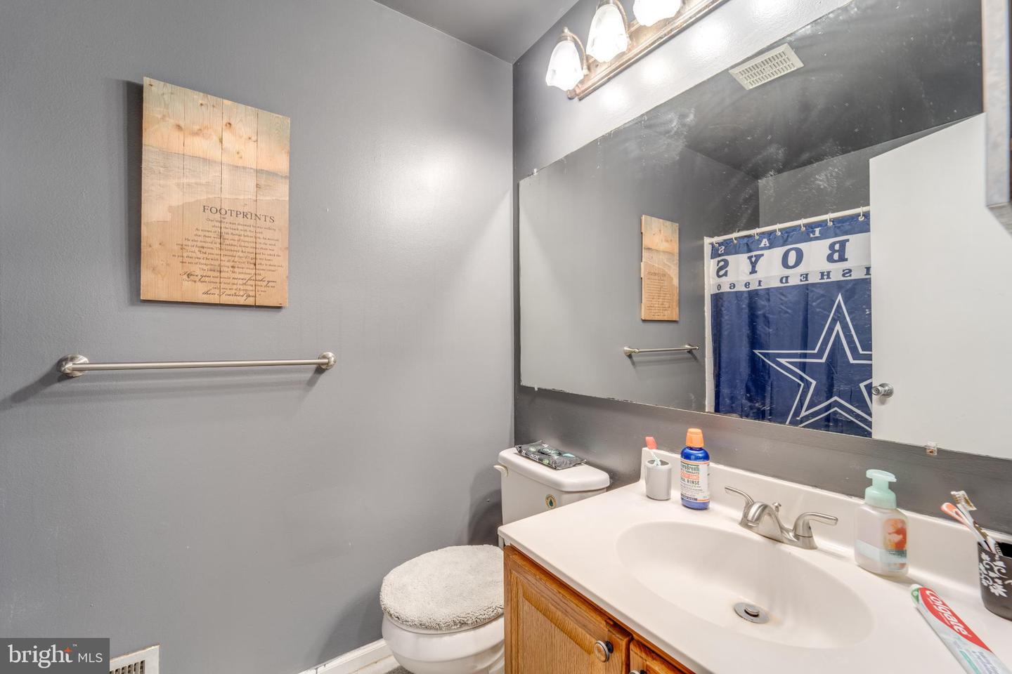 14072 OXBRIDGE INN CT, WOODBRIDGE, Virginia 22193, 3 Bedrooms Bedrooms, 7 Rooms Rooms,3 BathroomsBathrooms,Residential,For sale,14072 OXBRIDGE INN CT,VAPW2105842 MLS # VAPW2105842